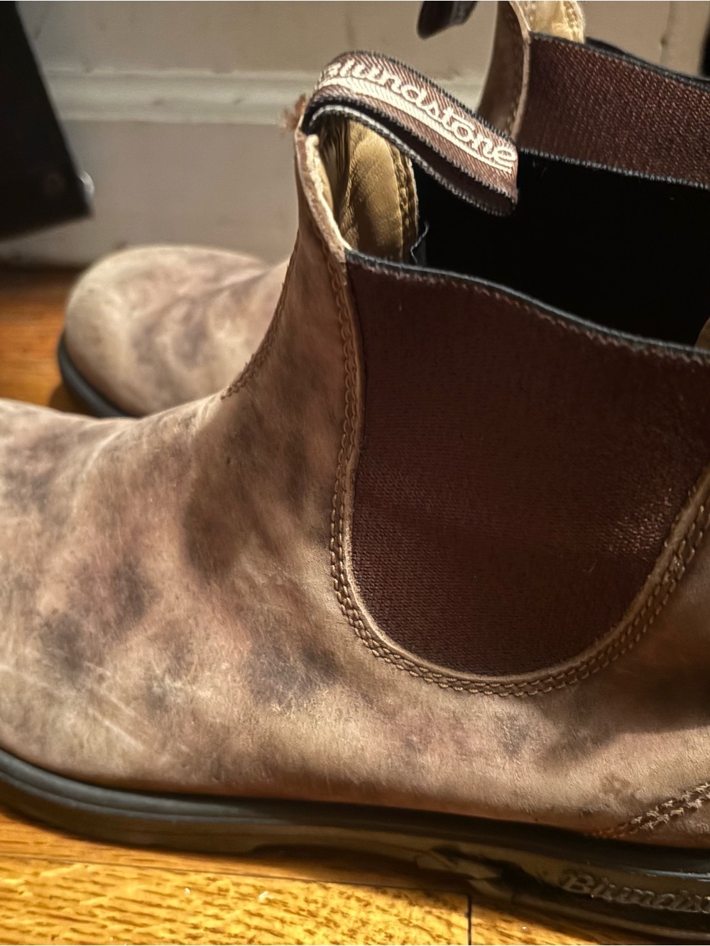 Blundstone Men's Brown Chelsea Boots - Classic Slip-On - will need new soles.